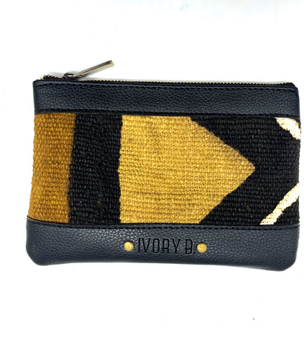 Ivory. B open: Issa Pouch Black Arrow D