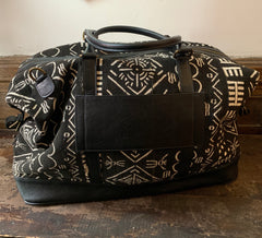 Ivory.B back: Bamako Weekender Bag Black Black