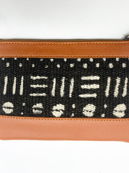 Issa pouch Brown Cowry